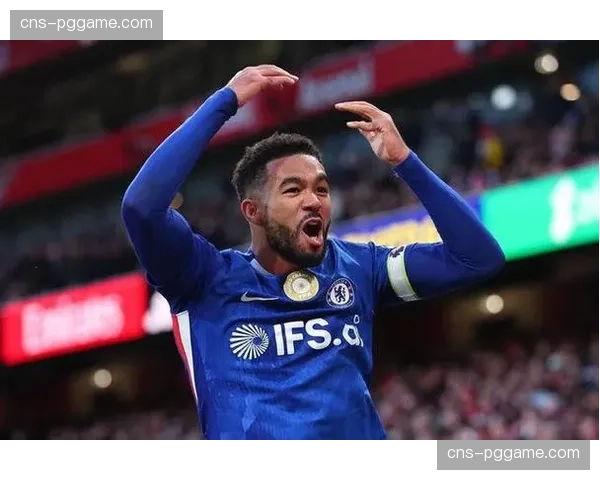 切尔西角球战术同样奏效，詹姆斯传中造成因卡皮耶乌龙